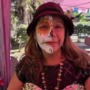 Meet your Posher, Maricela